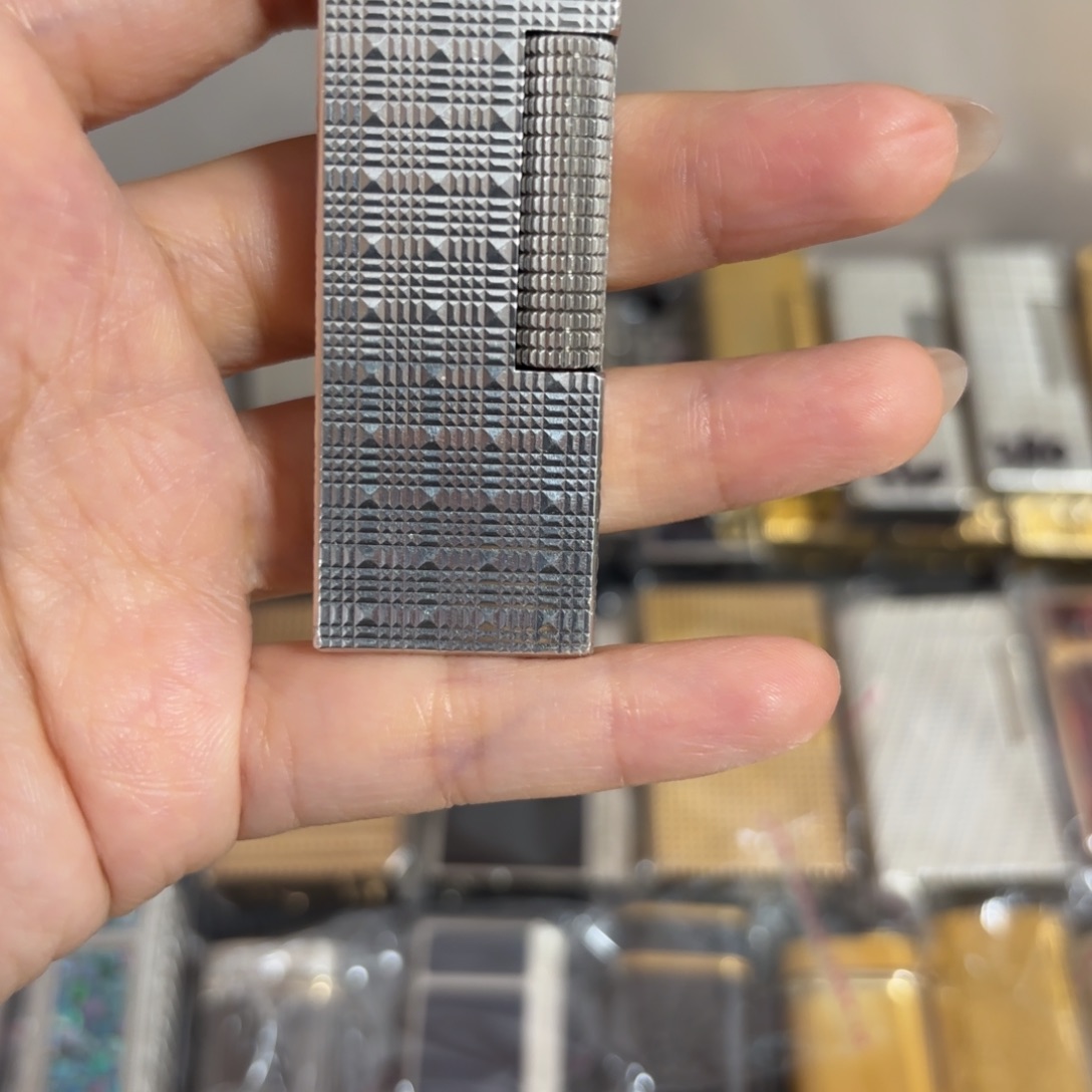 都登卡中古打火机