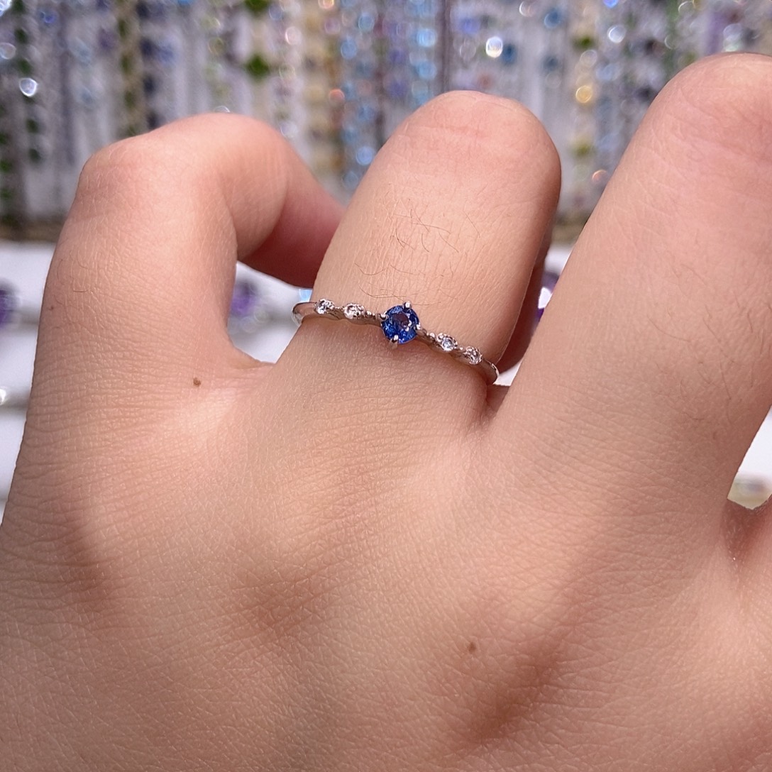 蓝宝石戒指银S925镶嵌