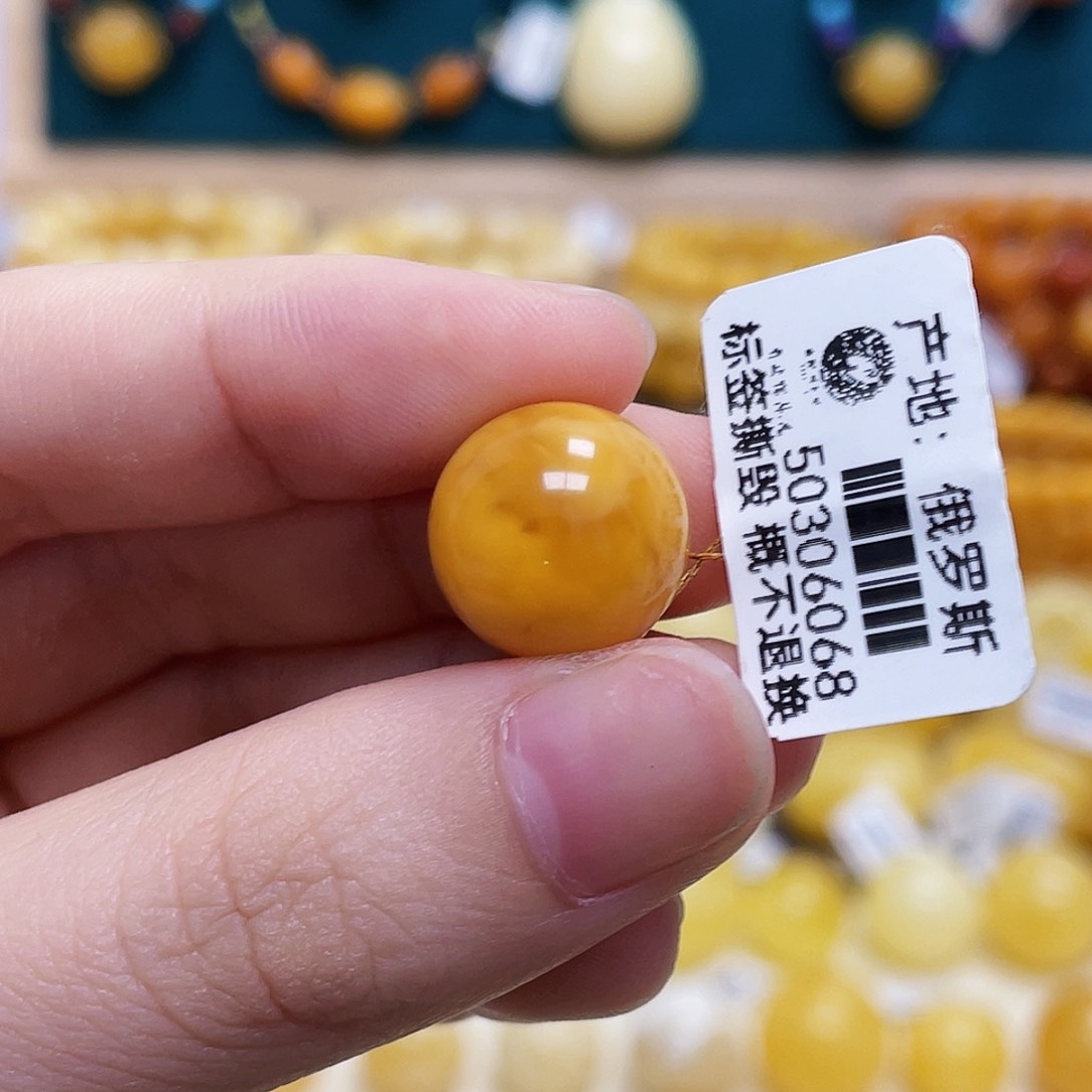 琥珀未镶嵌珠宝奇石馨**窗13.5mm妖花圆珠 瑕