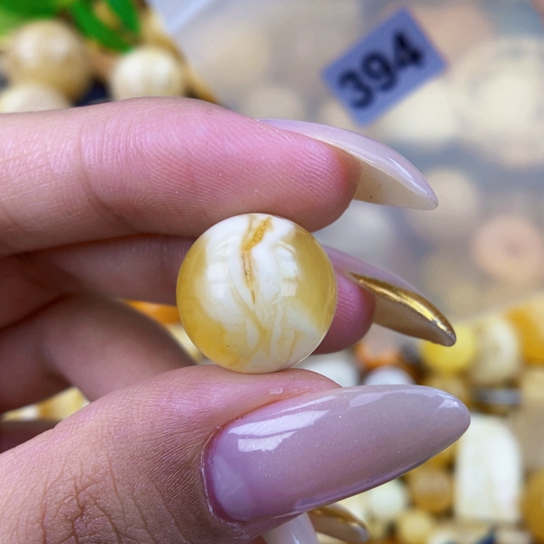 琥珀未镶嵌珠宝奇石14.6 粉