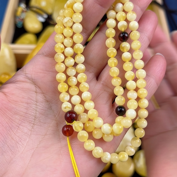 琥珀珠宝奇石未镶嵌琥珀，多样性发其一