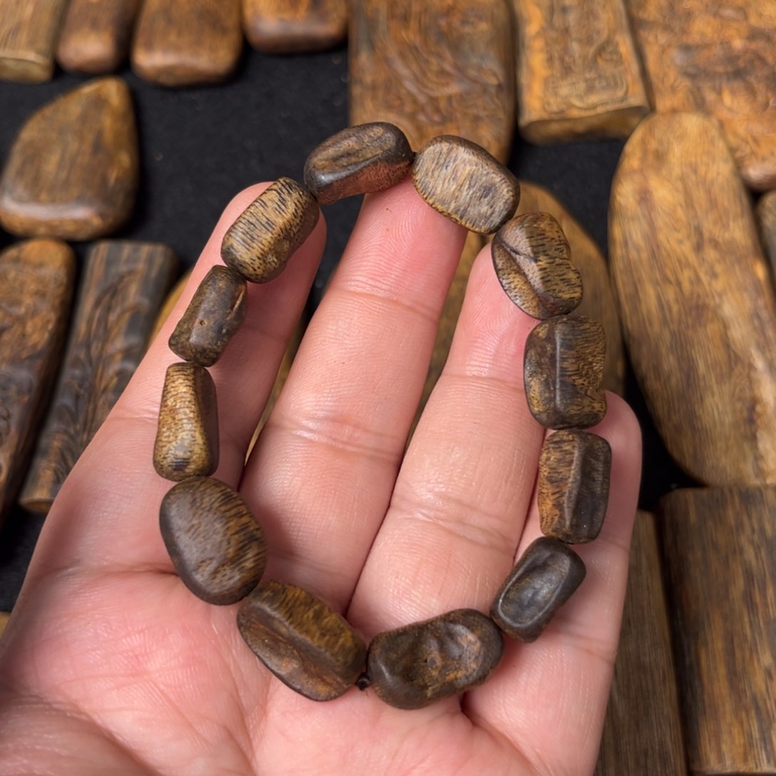 沉香手串M****e奇楠沉香沉水留疤单圈手串一条（福利）