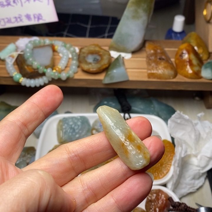 翡翠未镶嵌颈饰天然