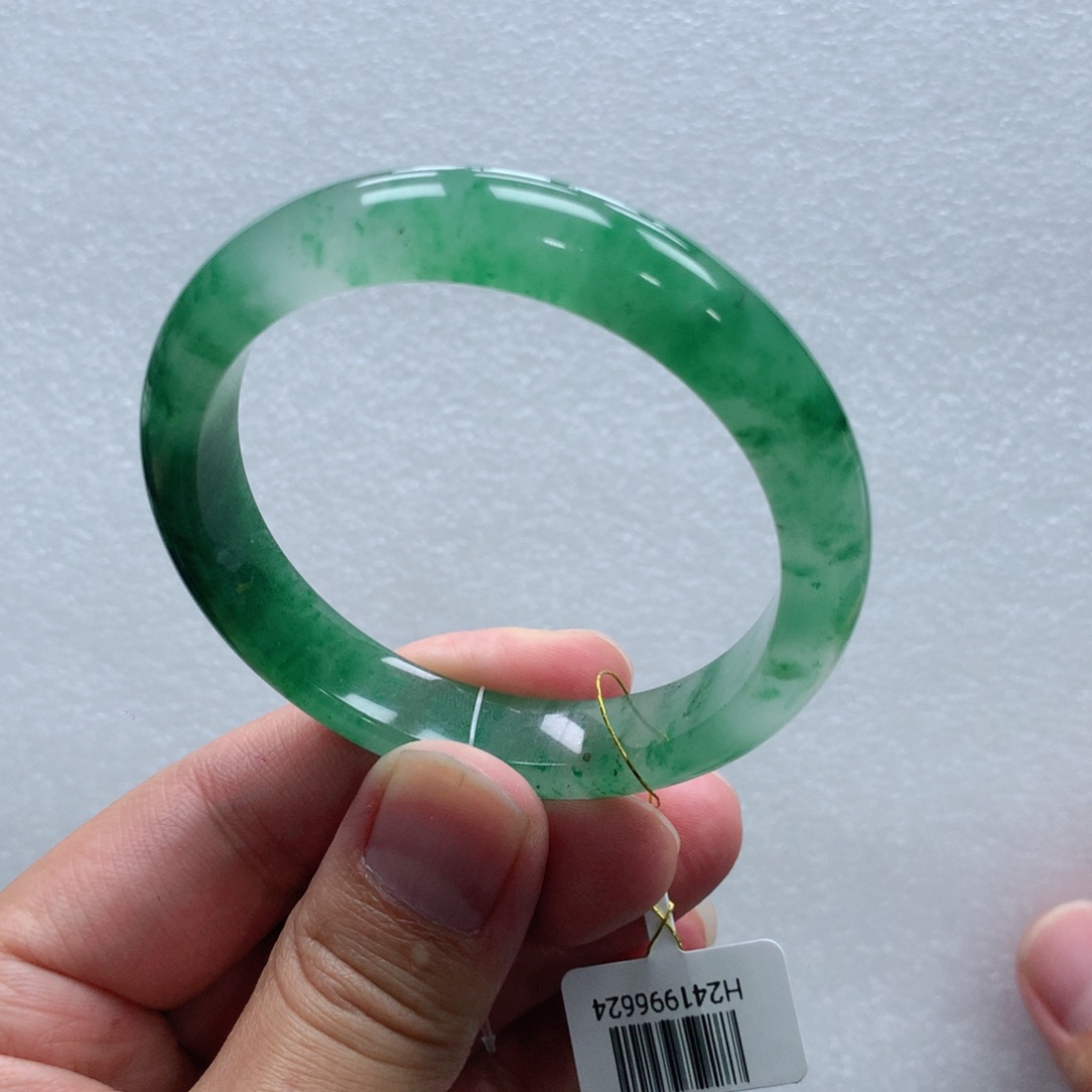 石英质玉未镶嵌手镯青青54-多人