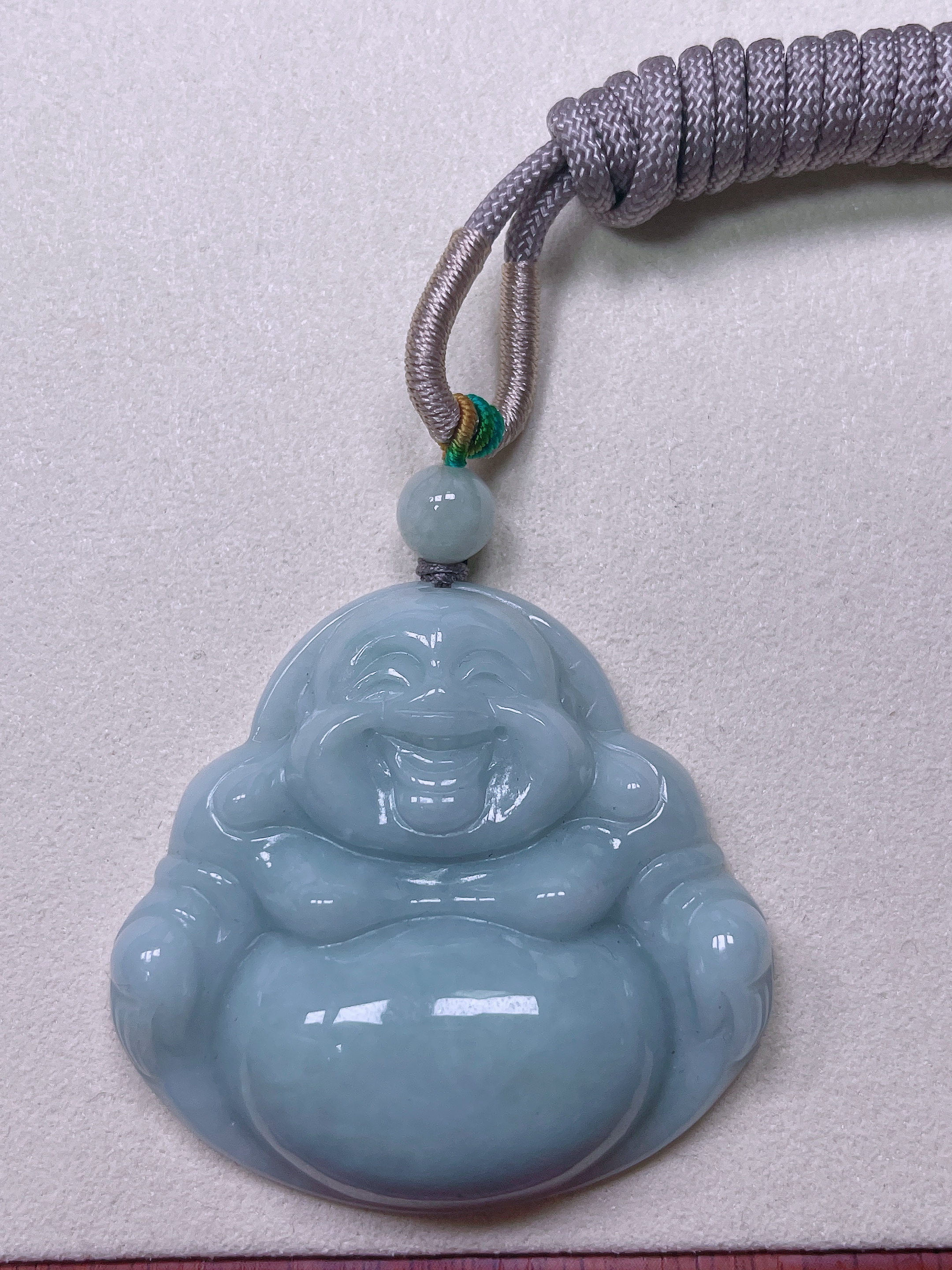 缅甸天然A货翡翠，水润佛公吊坠。