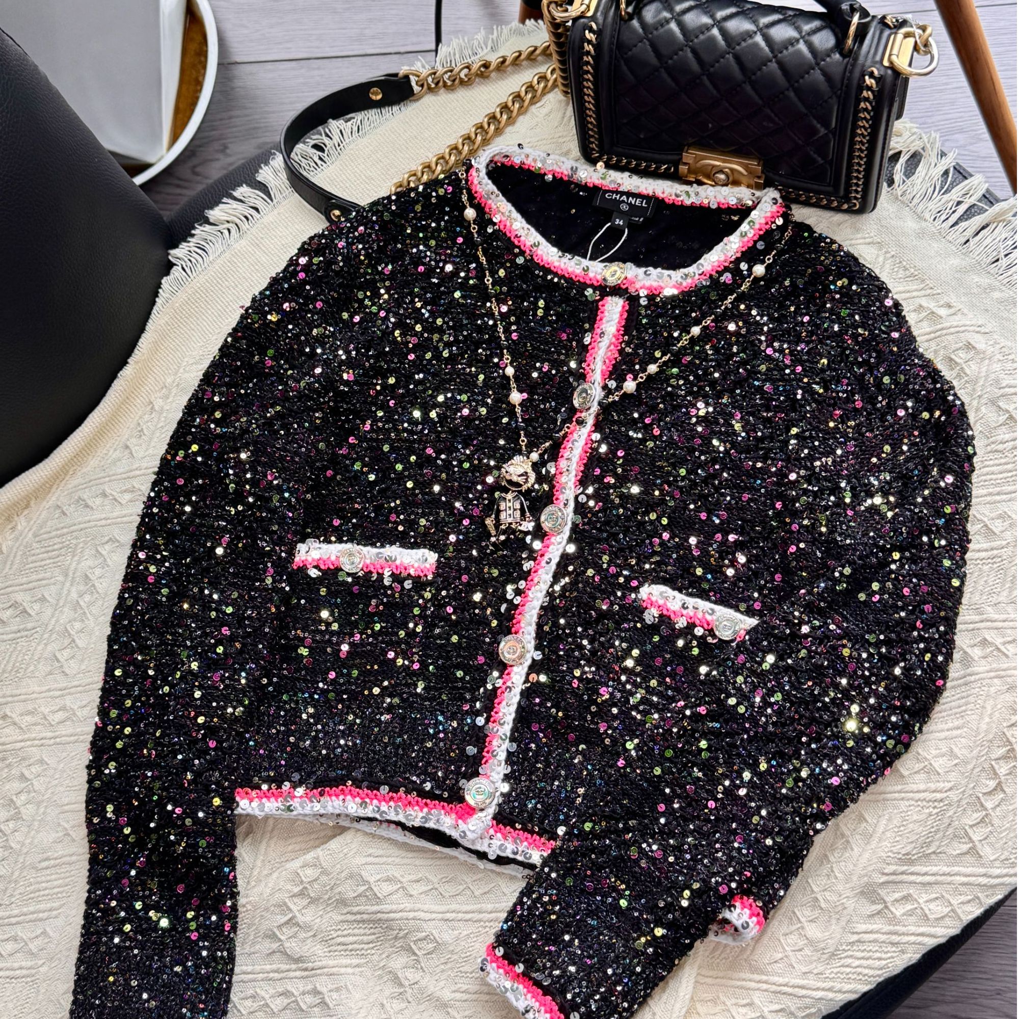 99新 Chanel/香奈儿 24C黑粉亮片开衫36码