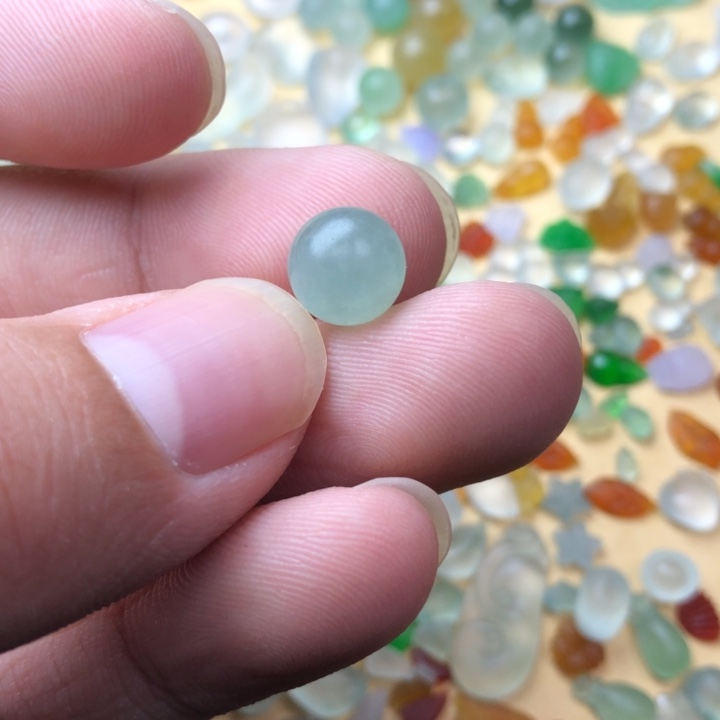 定制翡翠未镶嵌挂件