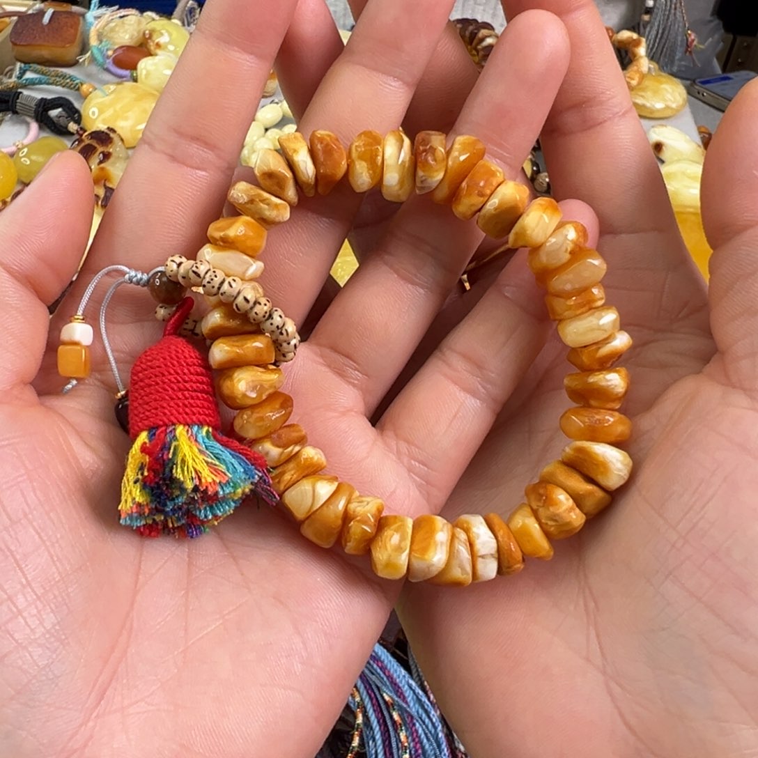 蜜蜡裸石未镶嵌蜜蜡