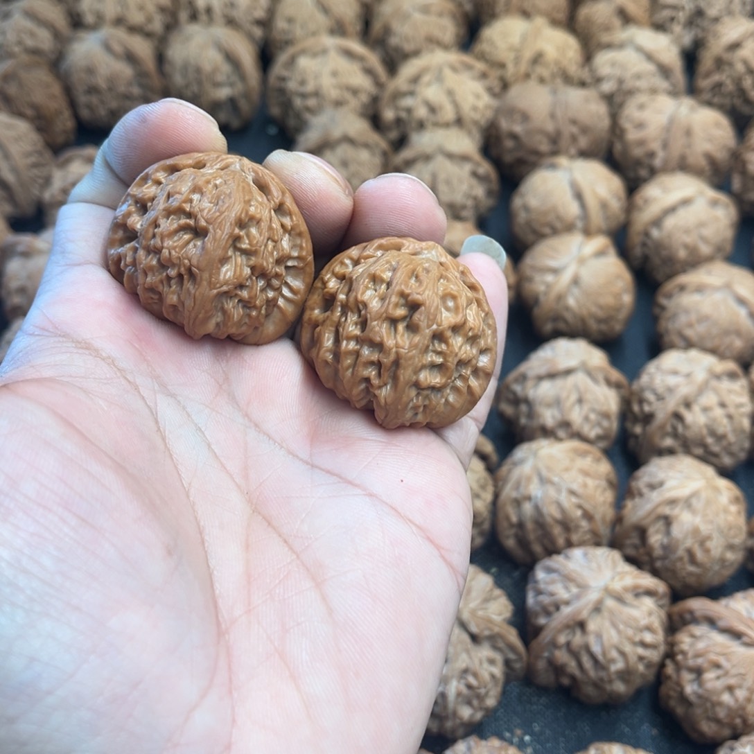 些***绪吊坠文玩核桃白狮子