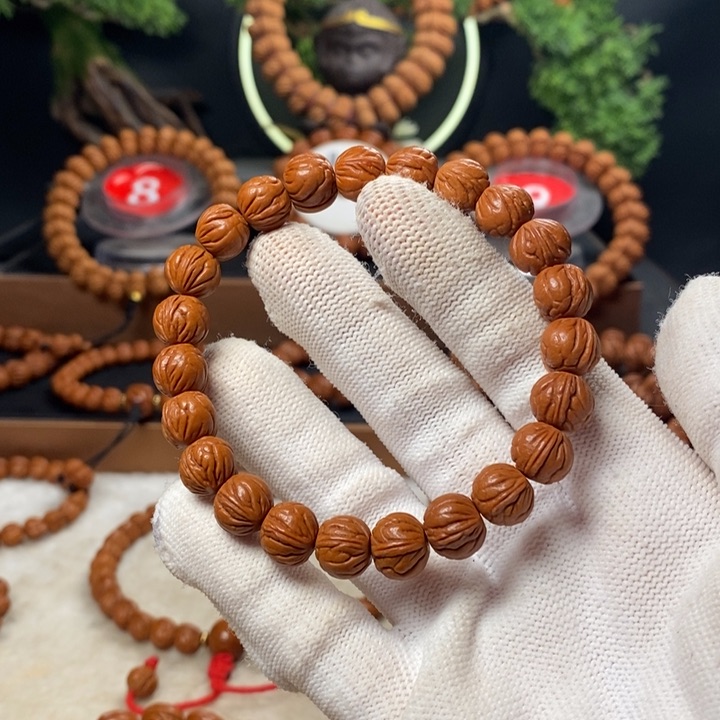 桃核吊坠于****店秦岭龙纹