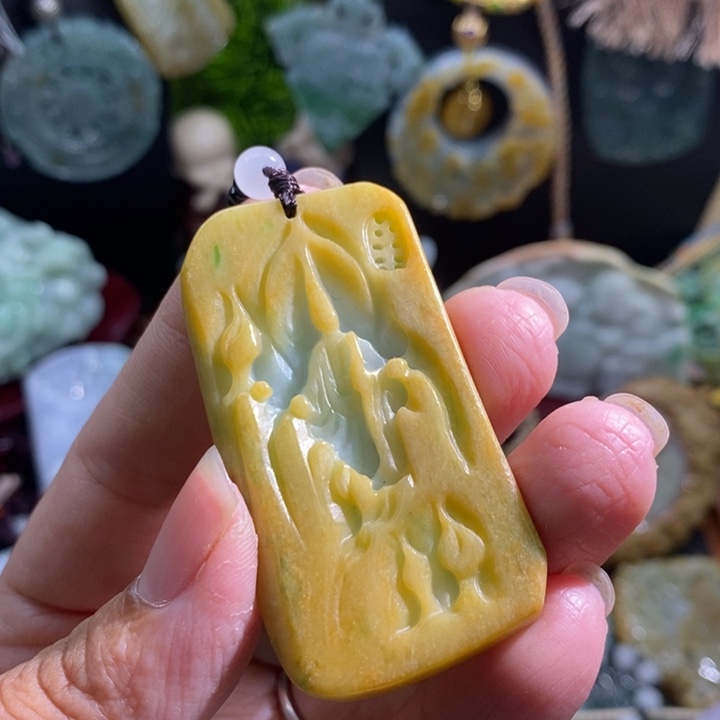 【闪购商品】颈饰未镶嵌翡翠观音