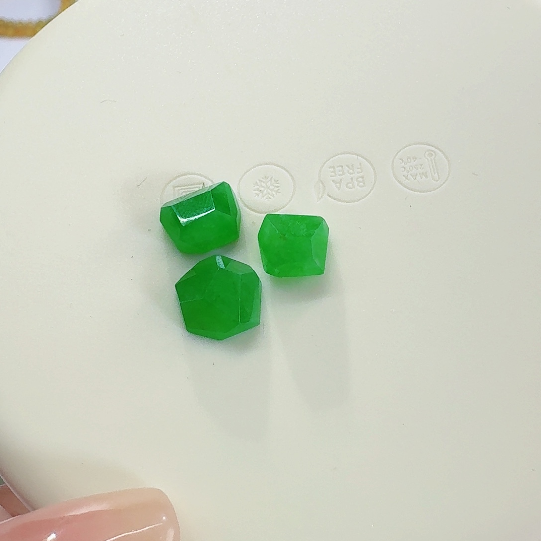 定制翡翠未镶嵌月***响随形三颗买断无鉴赏期