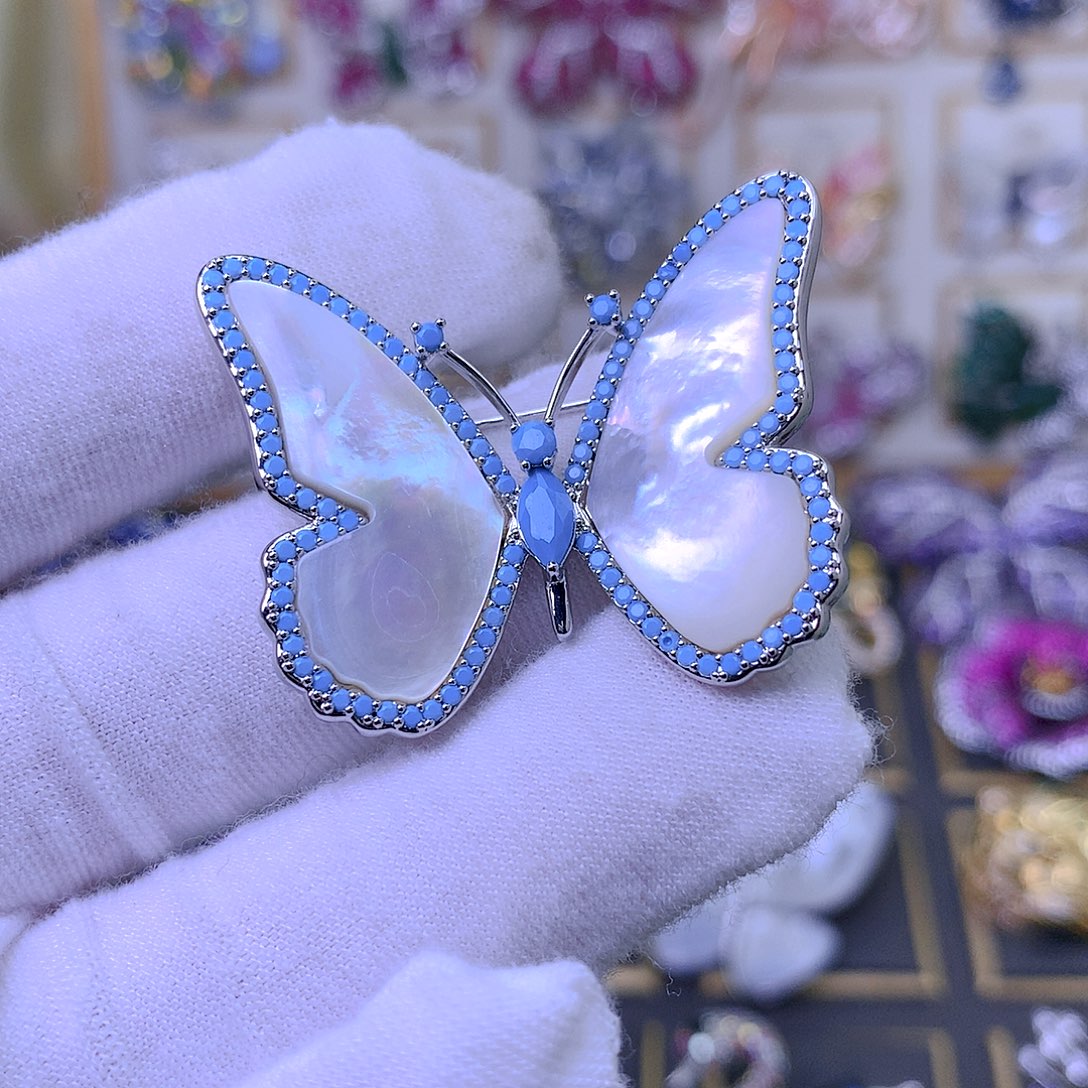 合成立方氧化锆铜胸针胸花