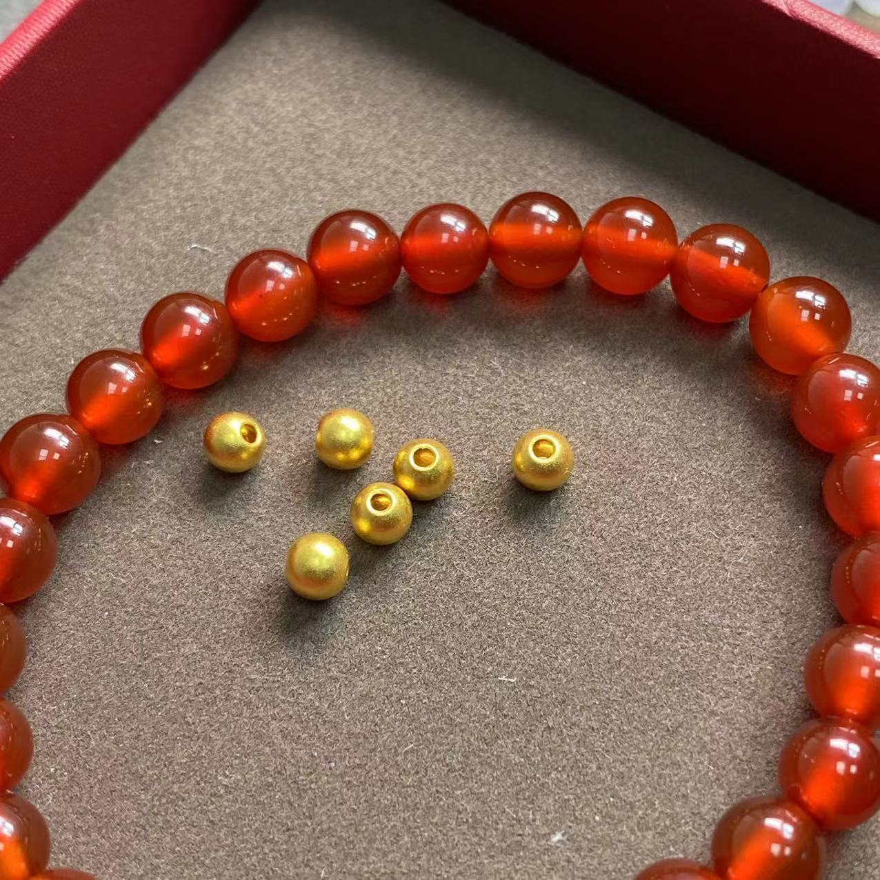 足金999卡4古法6颗红玛 瑙手串/ 多样性发