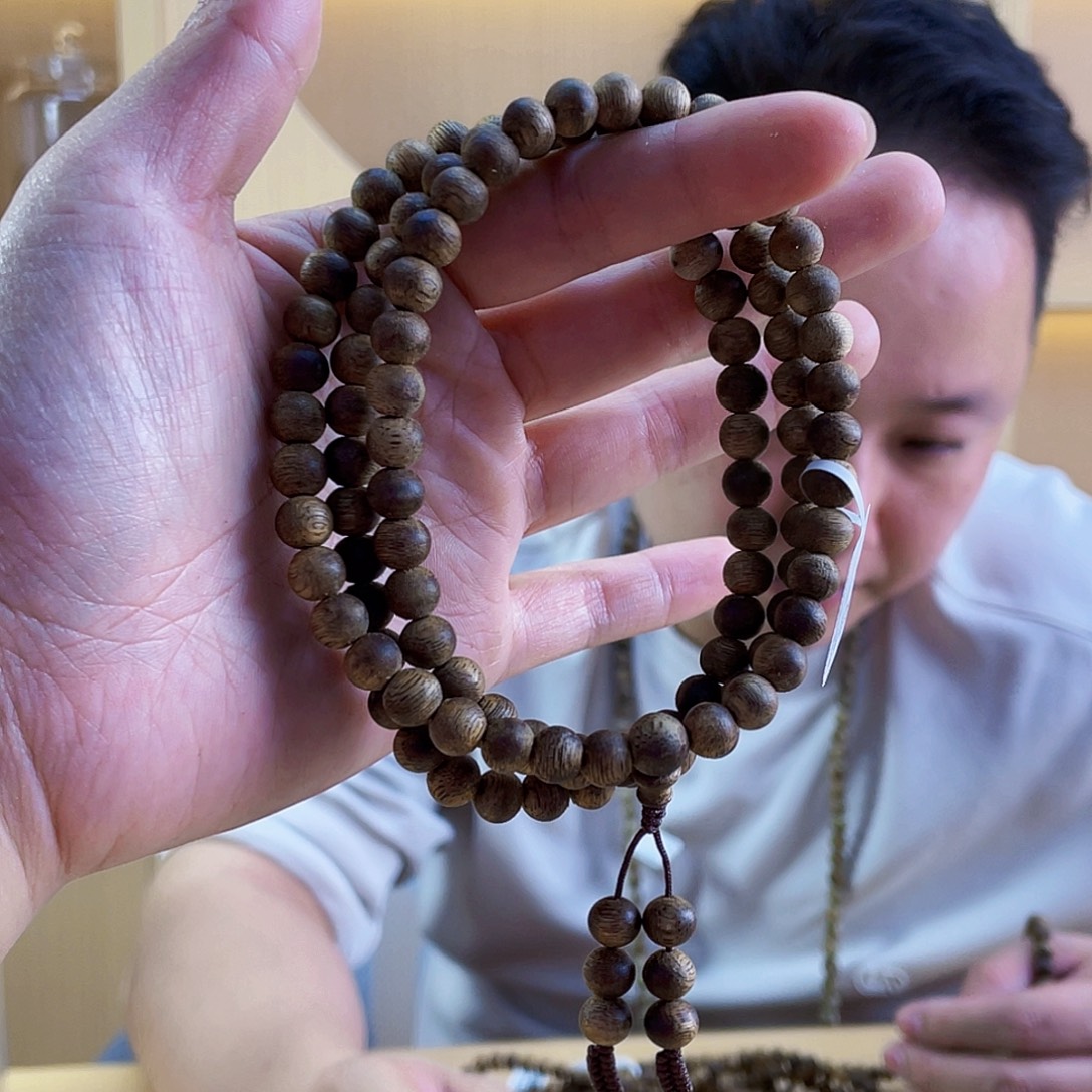 沉香碎屑沉香野生黑棋圆珠长串0.7/14克多样性发一