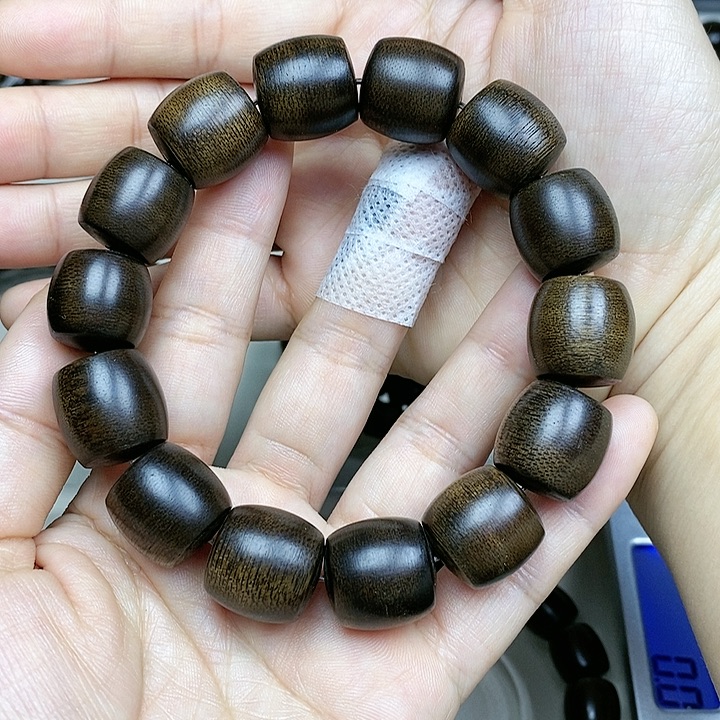 沉香手串济***7越南芽庄白棋楠