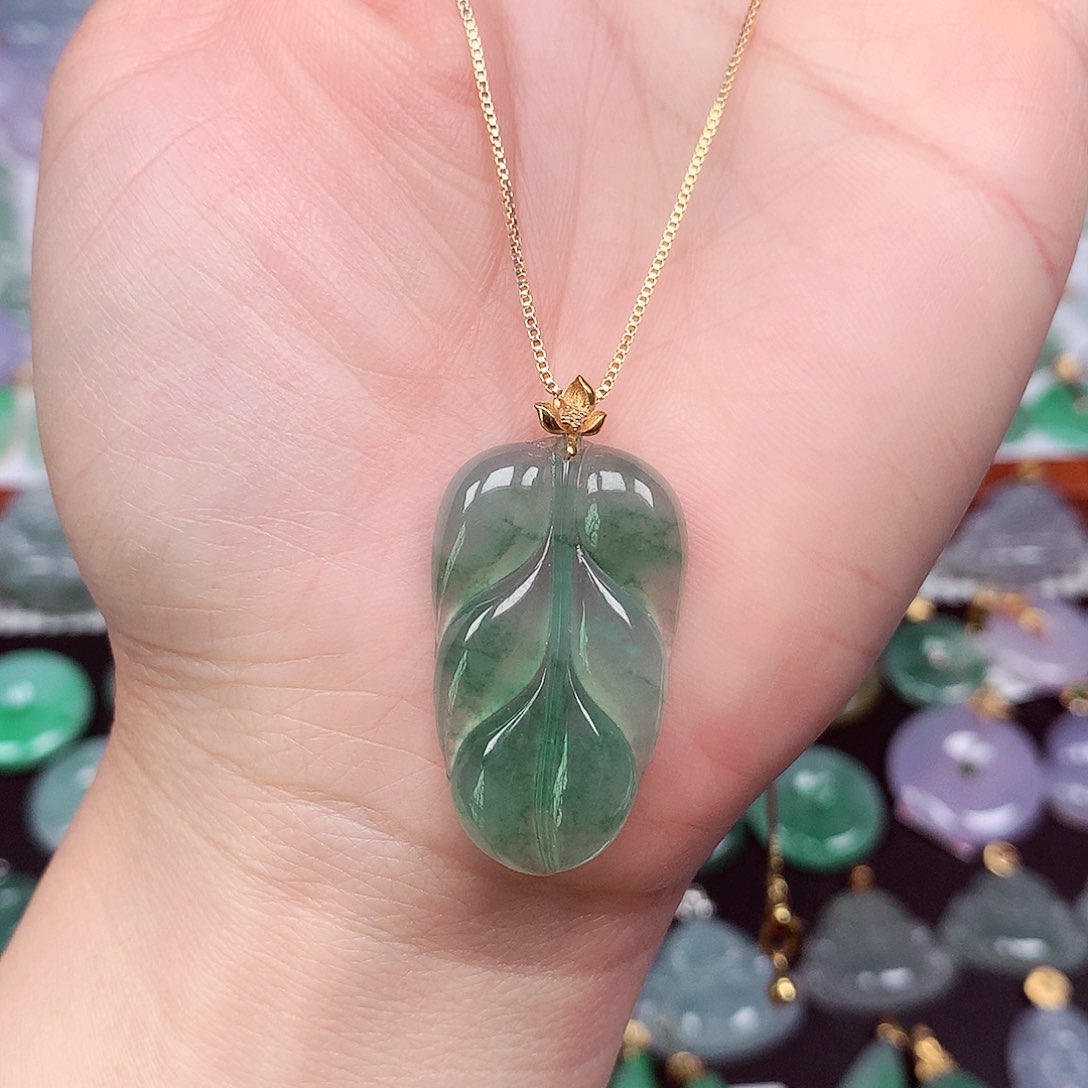 翡翠颈饰18K金镶嵌天然翡翠A货