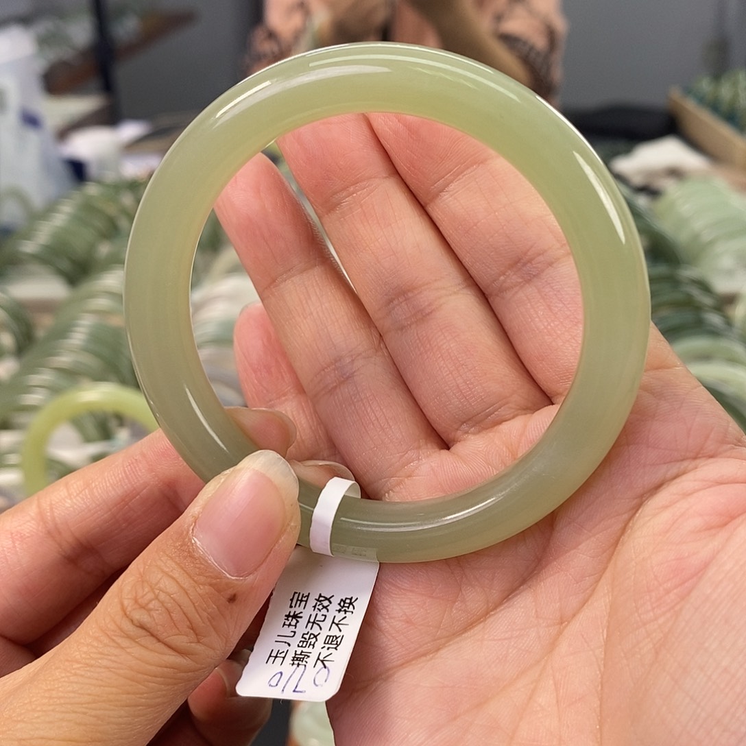 和田玉和田玉手镯55.56未镶嵌