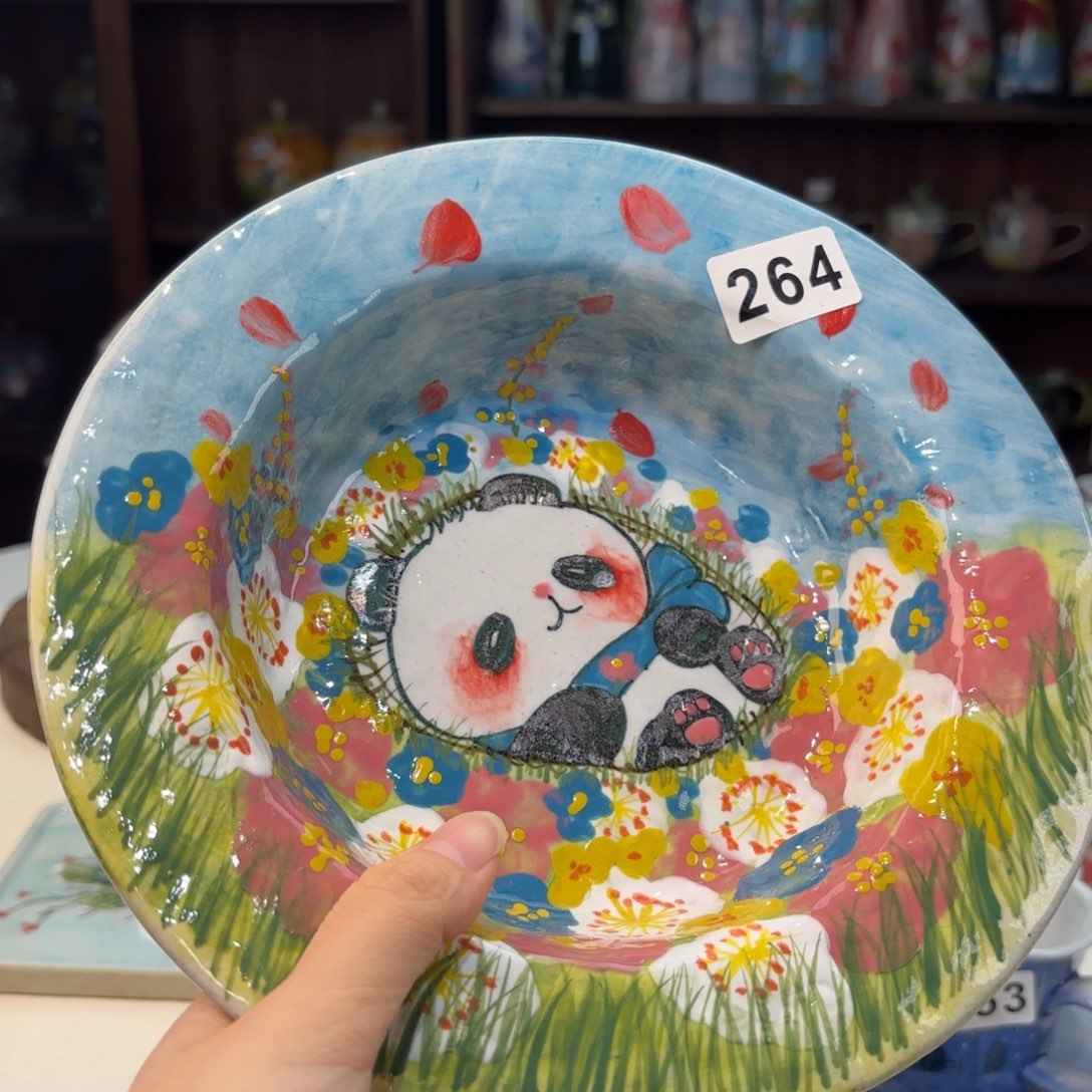 瓷片兔兔好可爱啊我