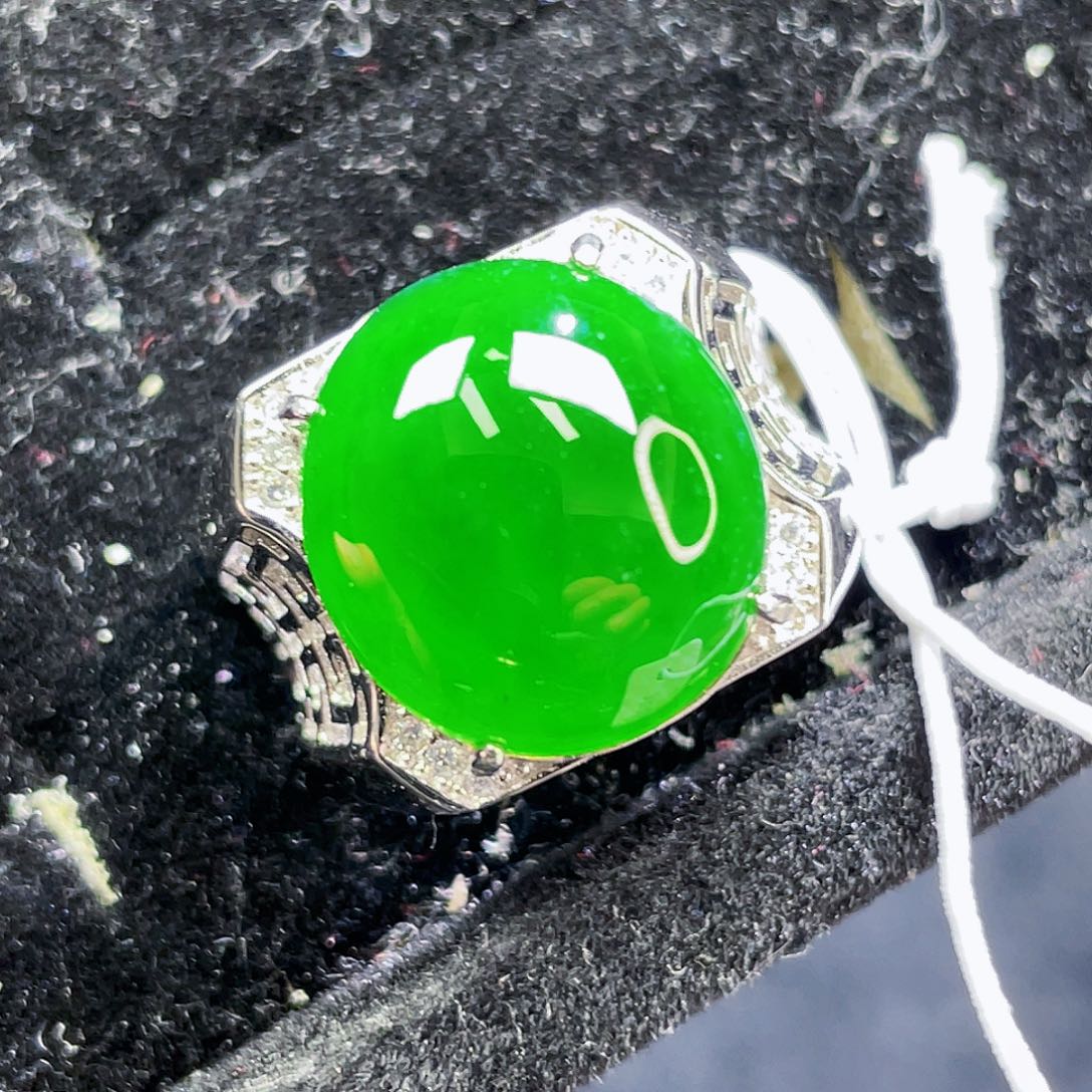 翡翠颈饰未镶嵌17，