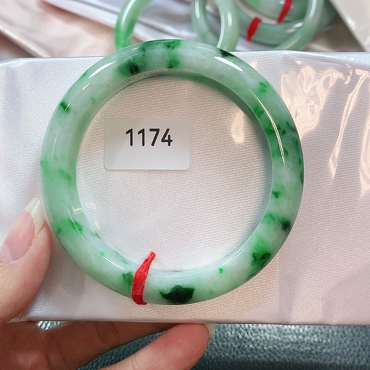 翡翠手镯未镶嵌天然翡翠手镯55.8