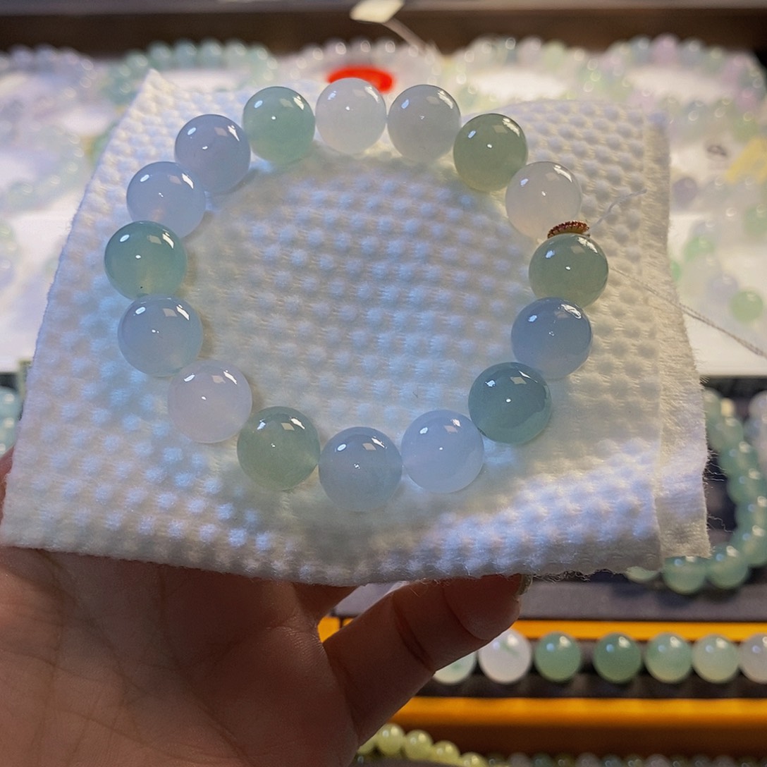 定制翡翠未镶嵌翡翠.