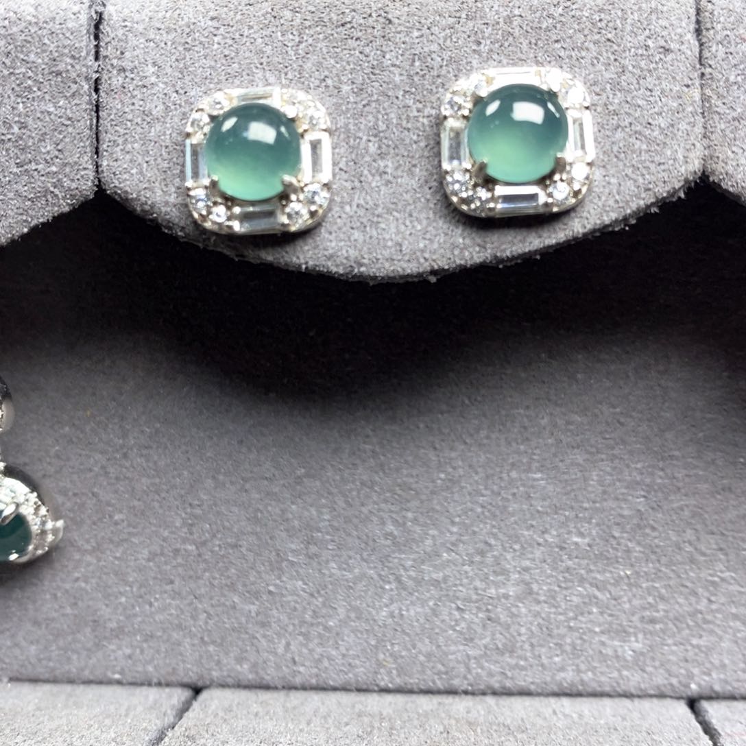 翡翠银S925镶嵌耳钉方糖