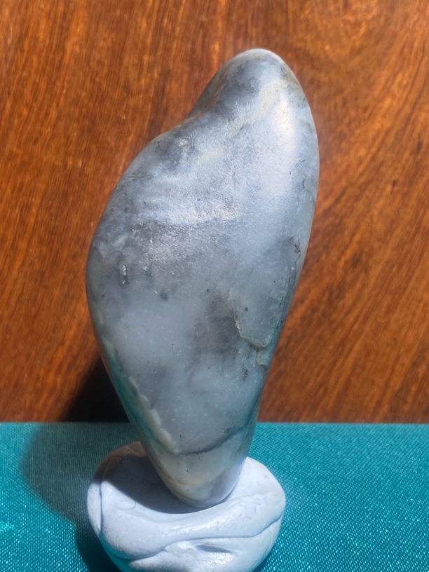 真皮无修，新疆和田玉，形状完整，肉质细腻，青花，43.3