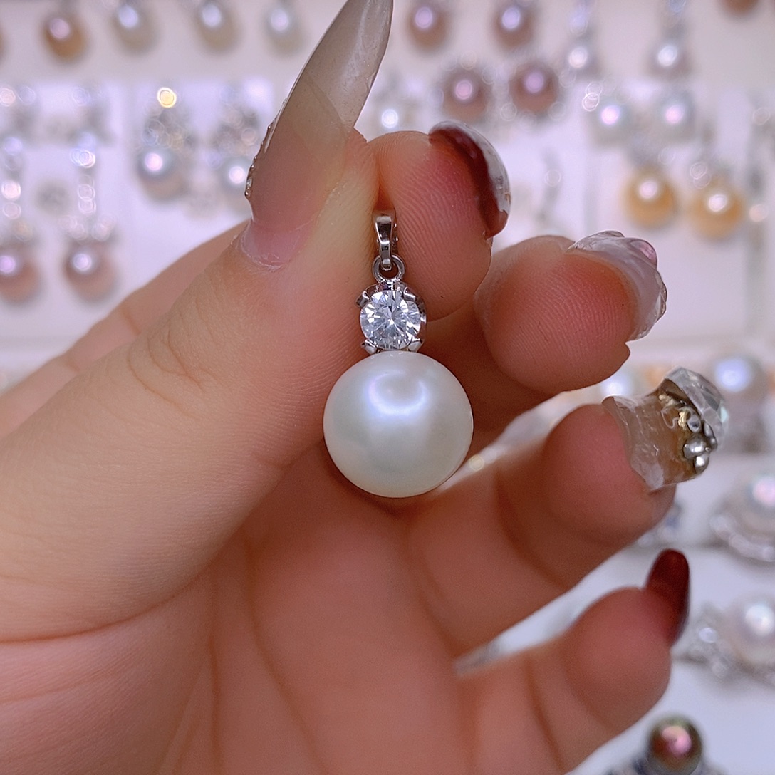 未镶嵌颈饰淡水珍珠