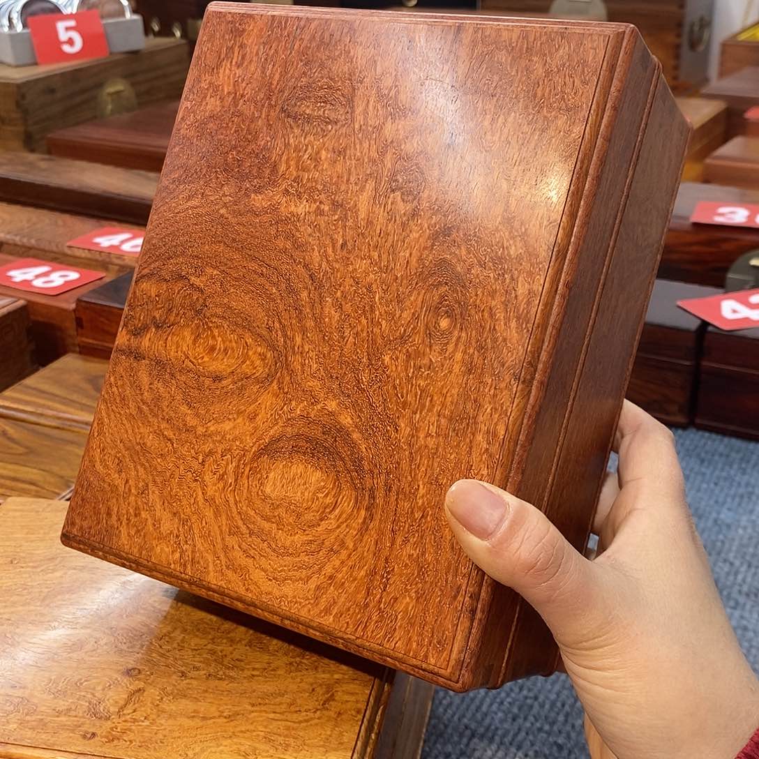 木缅甸花梨扣盖盒20×16×8.5