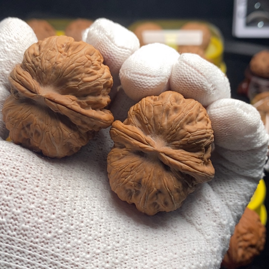 亿***潮文玩核桃吊坠40尺元宝金锭