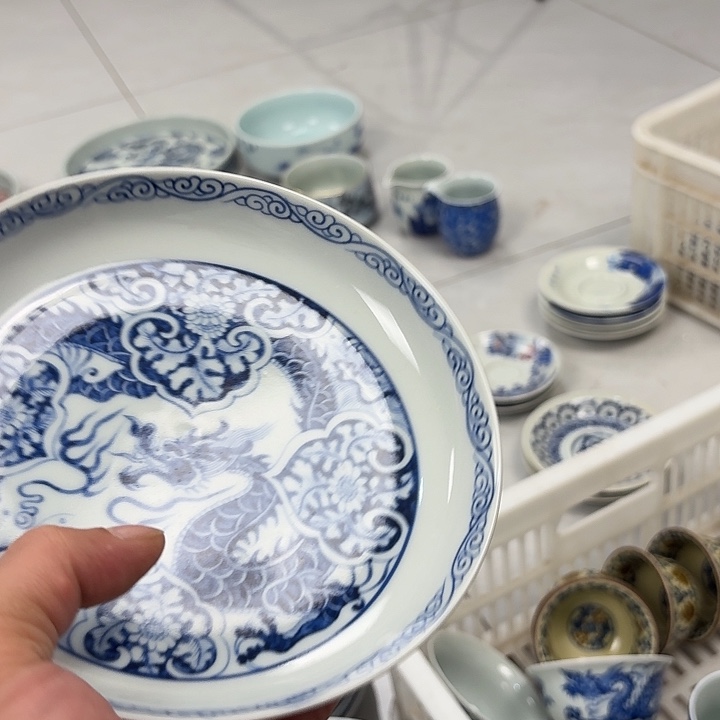 瓷片青花如意穿花龙大胡乘景德镇