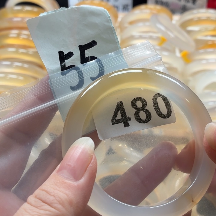 玛瑙/玉髓未镶嵌手镯