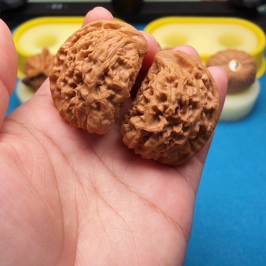 文玩核桃把件座山雕