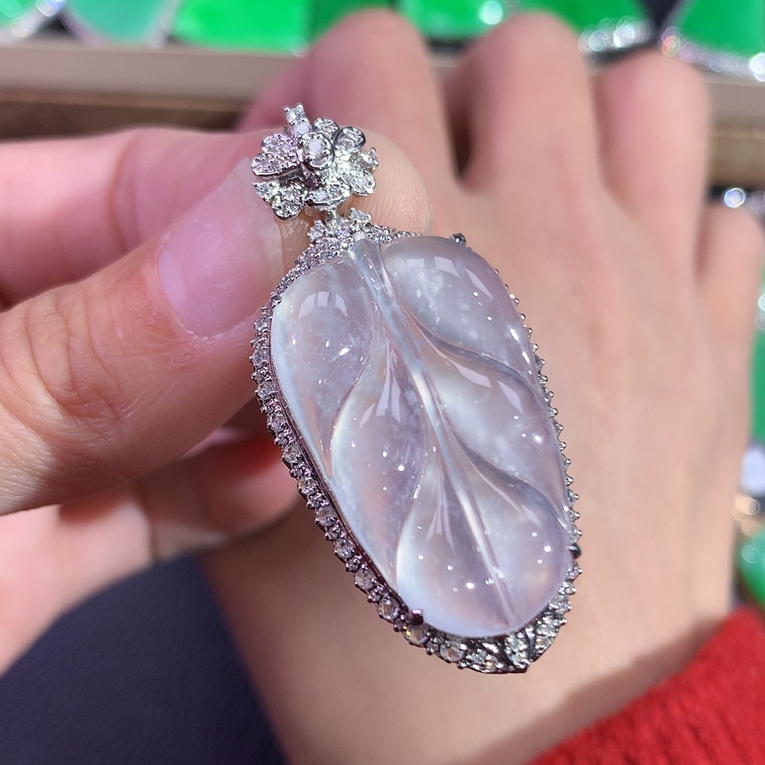 翡翠吊坠(赠链)18K金镶嵌