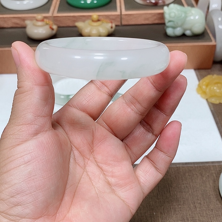 1***户石英质玉手镯未镶嵌