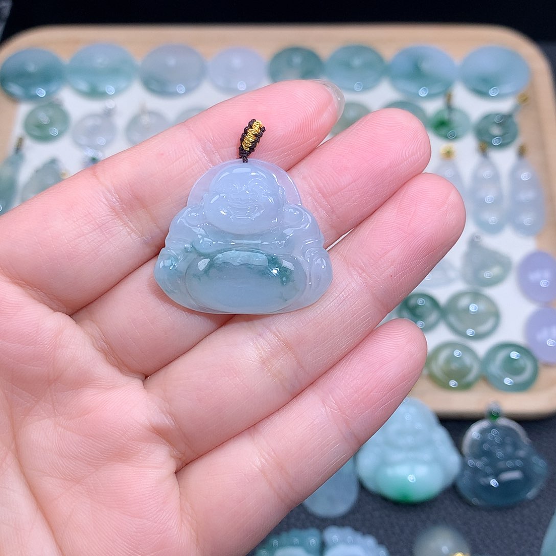 翡翠颈饰未镶嵌吊坠