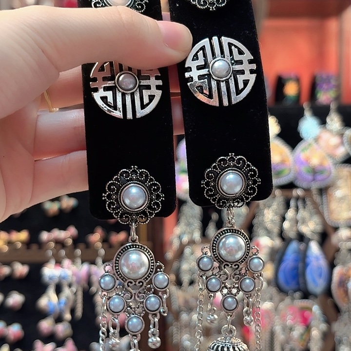 织绣云织谣老绣饰品220