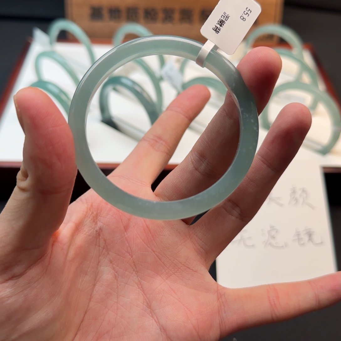 未镶嵌手镯翡翠55.8
