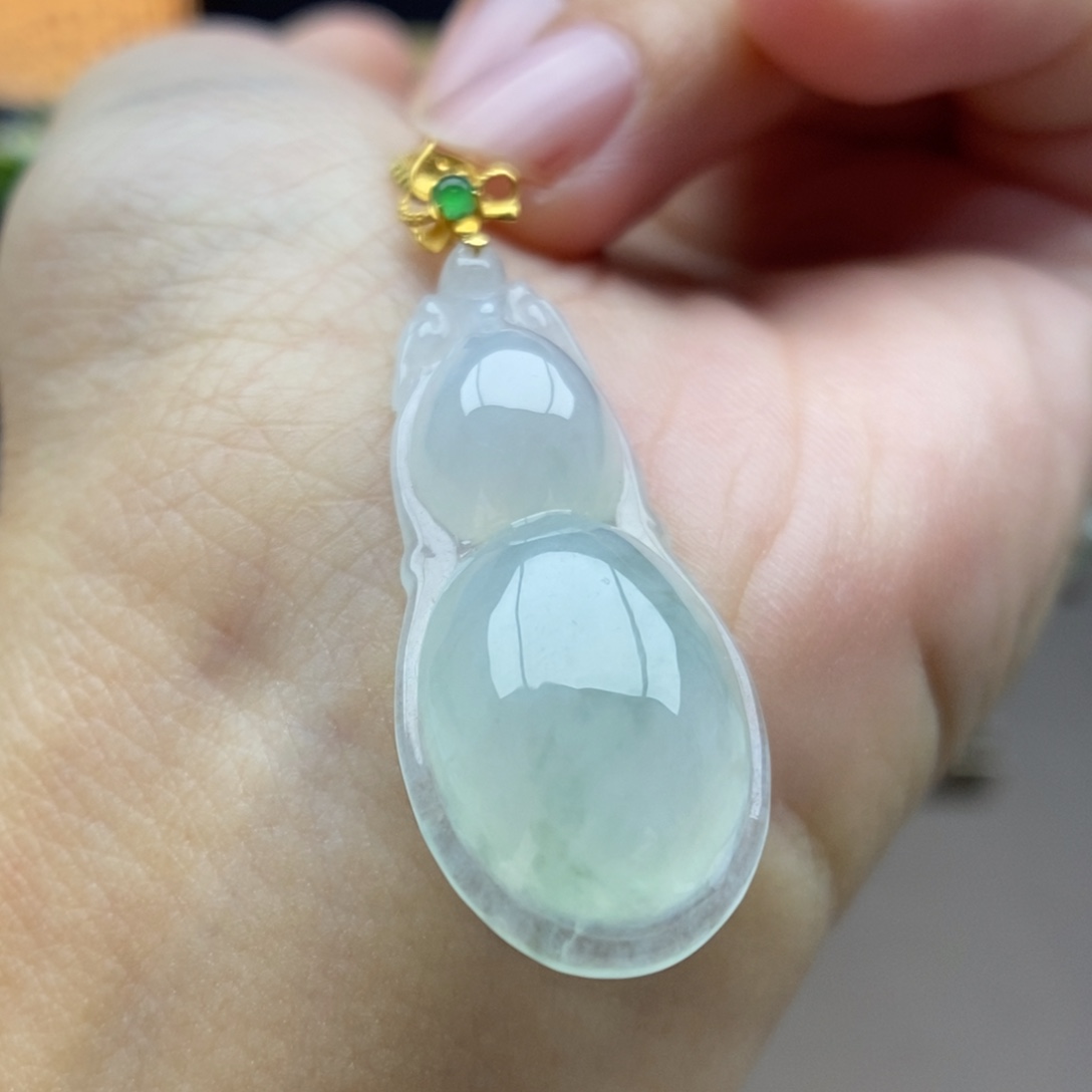 翡翠18K金镶嵌颈饰吊坠15