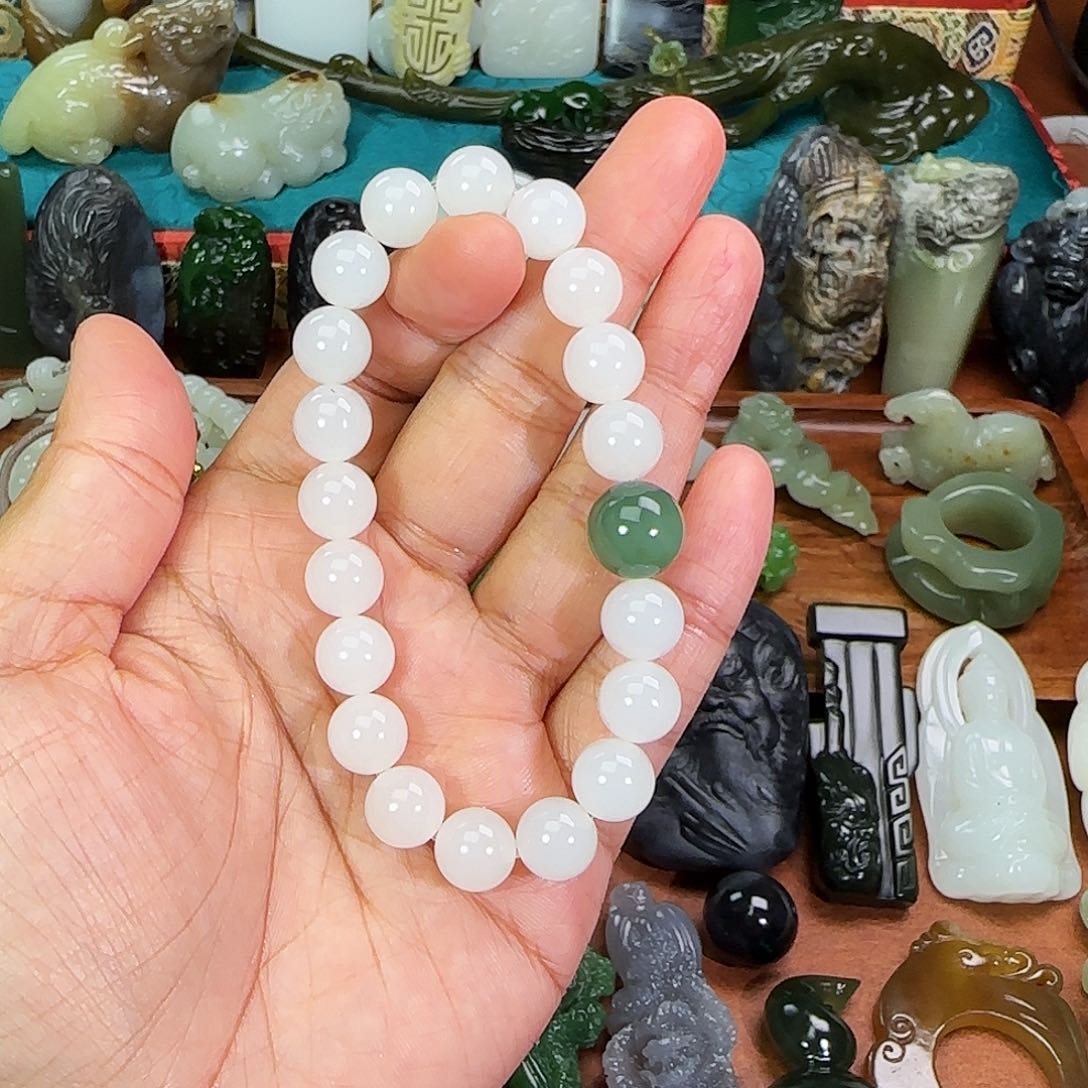 和田玉颈饰未镶嵌进*