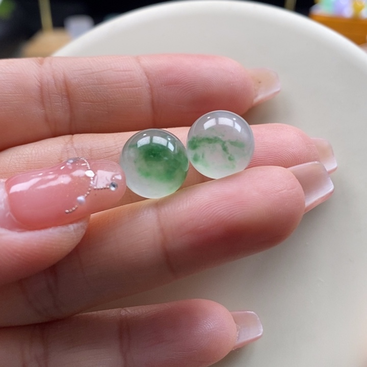 翡翠吊坠(不含链)未镶嵌翡翠多样性发其一（只发一个）