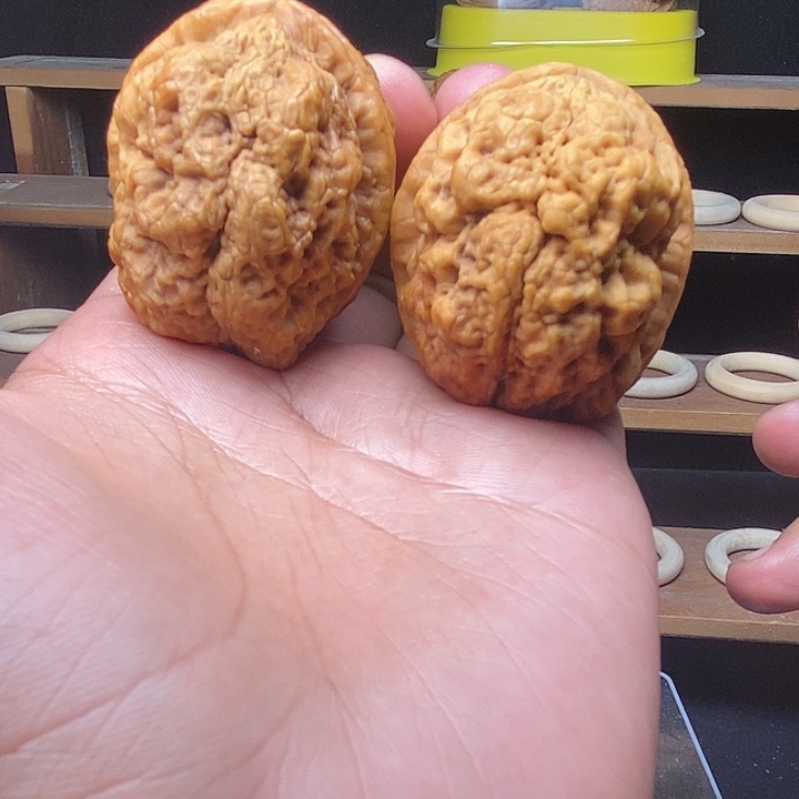 文玩核桃吊坠金刚