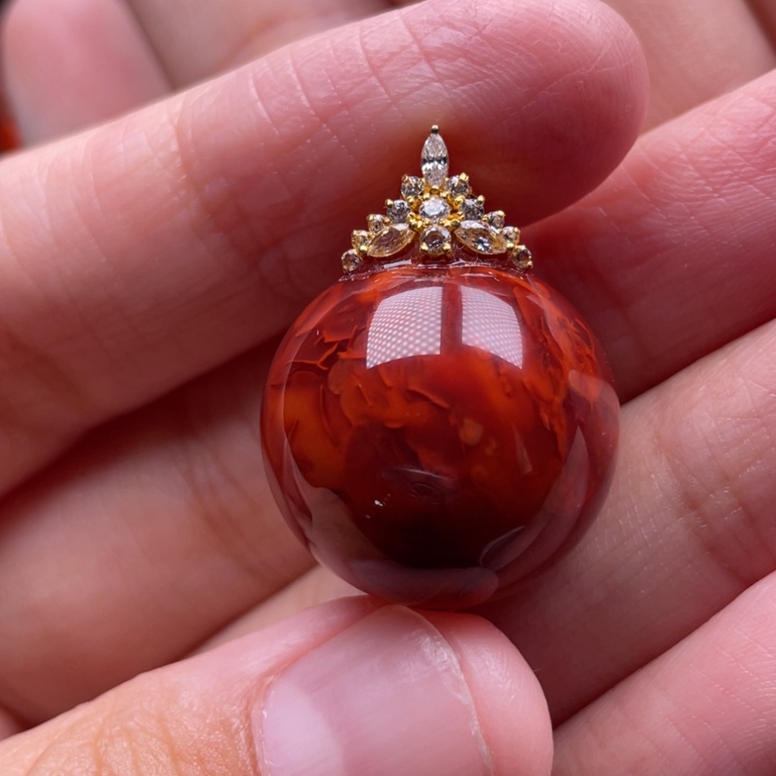 南红玛瑙18K金镶嵌珠宝奇石单珠吊坠19.6mm