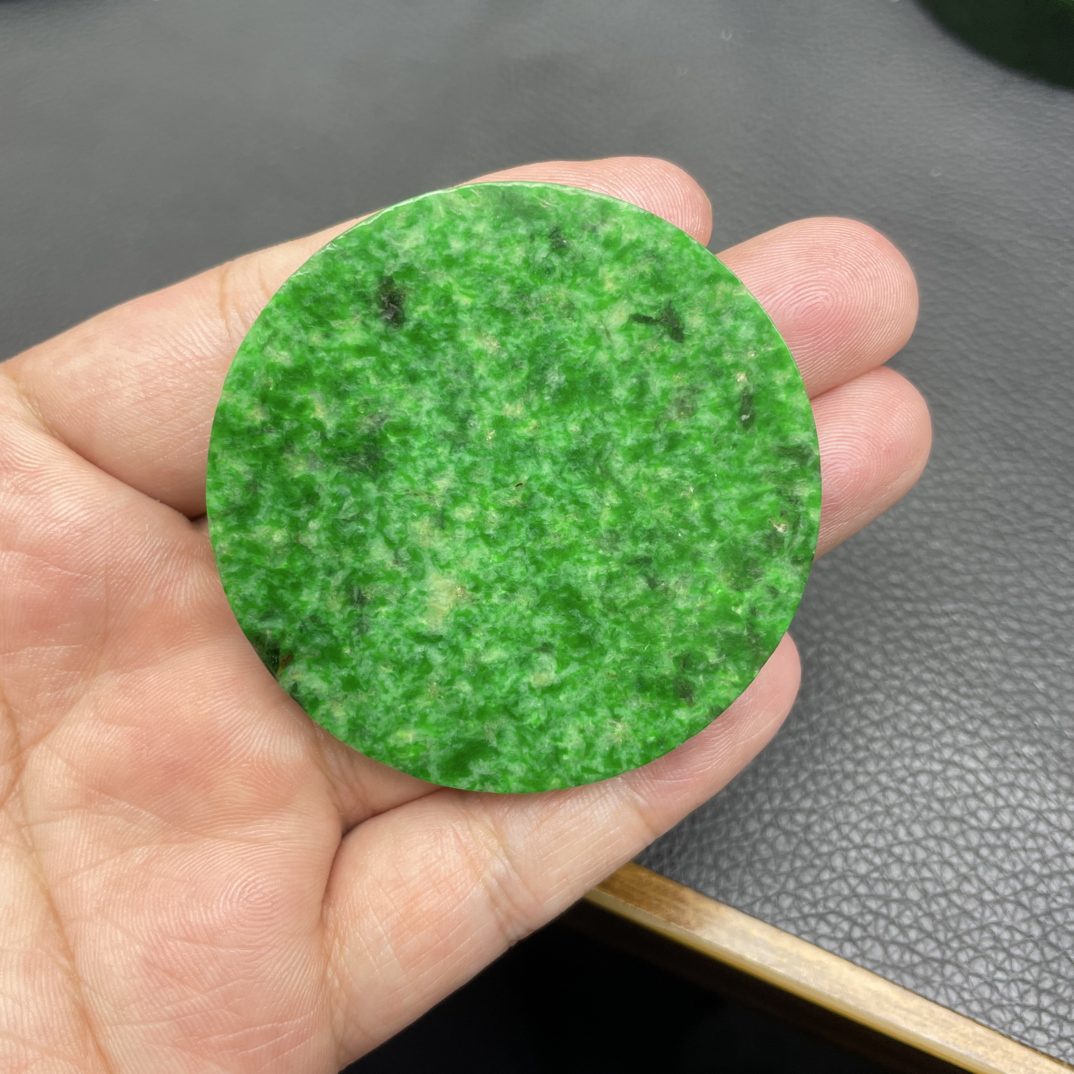天然翡翠吊坠手镯心圆牌无事牌阳绿色毛衣链