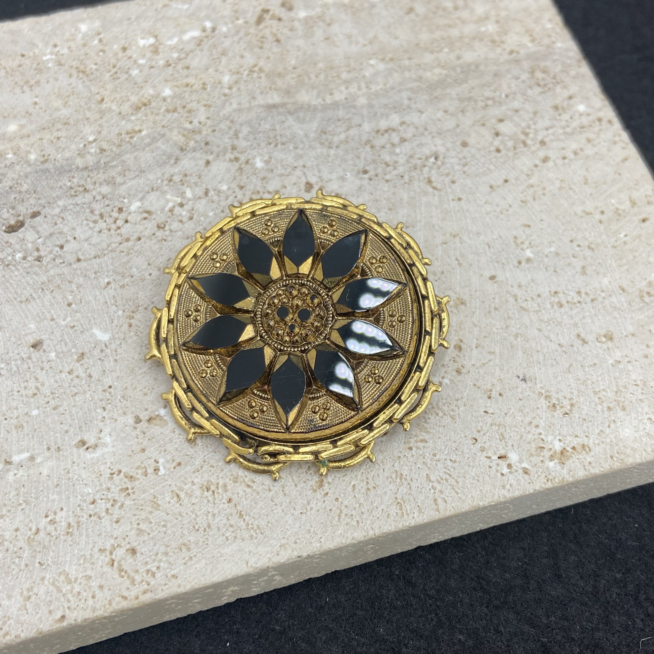 合金仿水晶胸针 【Liz璇子中古】花朵素金胸针H44120无鉴赏期
