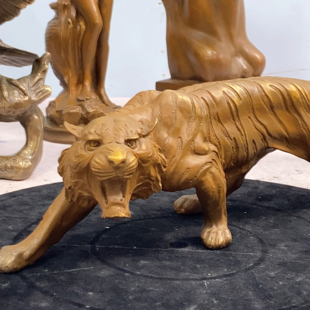 黄铜材质，虎虎生威