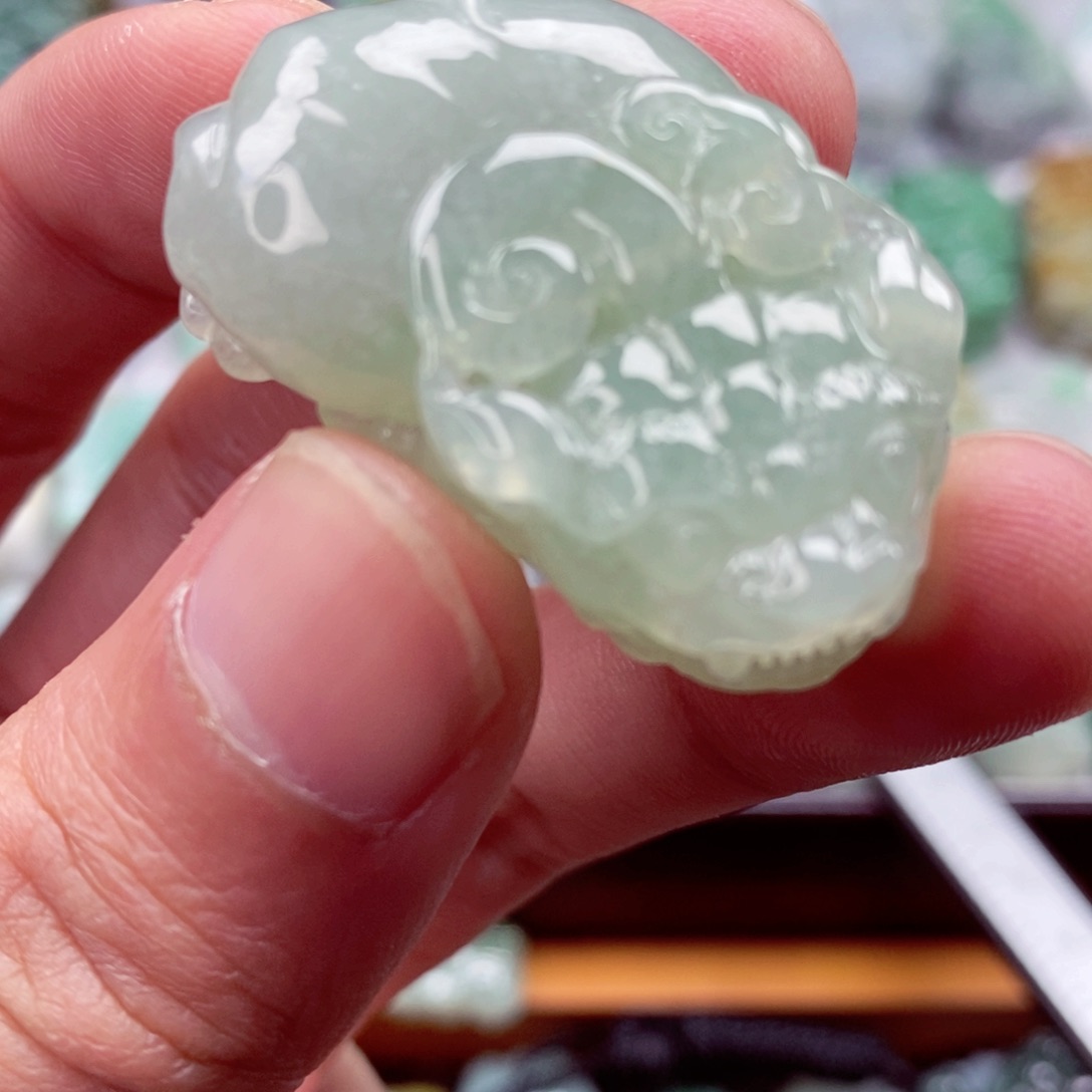 翡翠颈饰未镶嵌翡翠