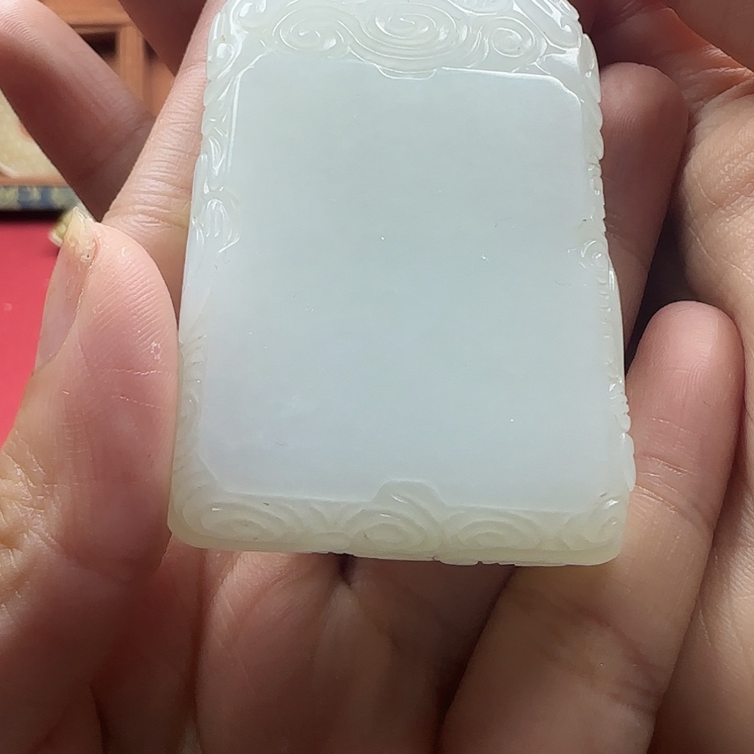 宏***飞颈饰未镶嵌和田玉