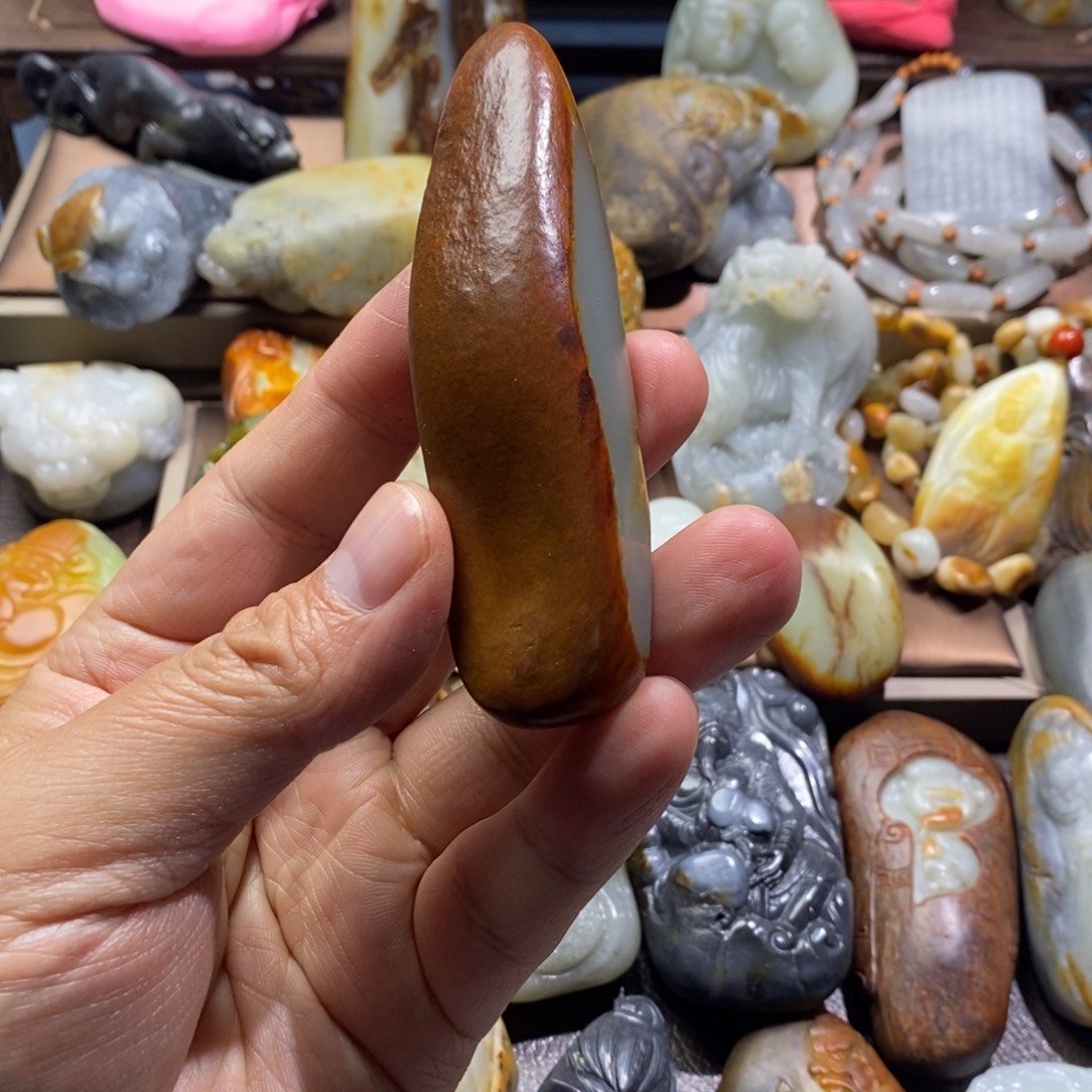 ****眦和田玉未镶嵌把件